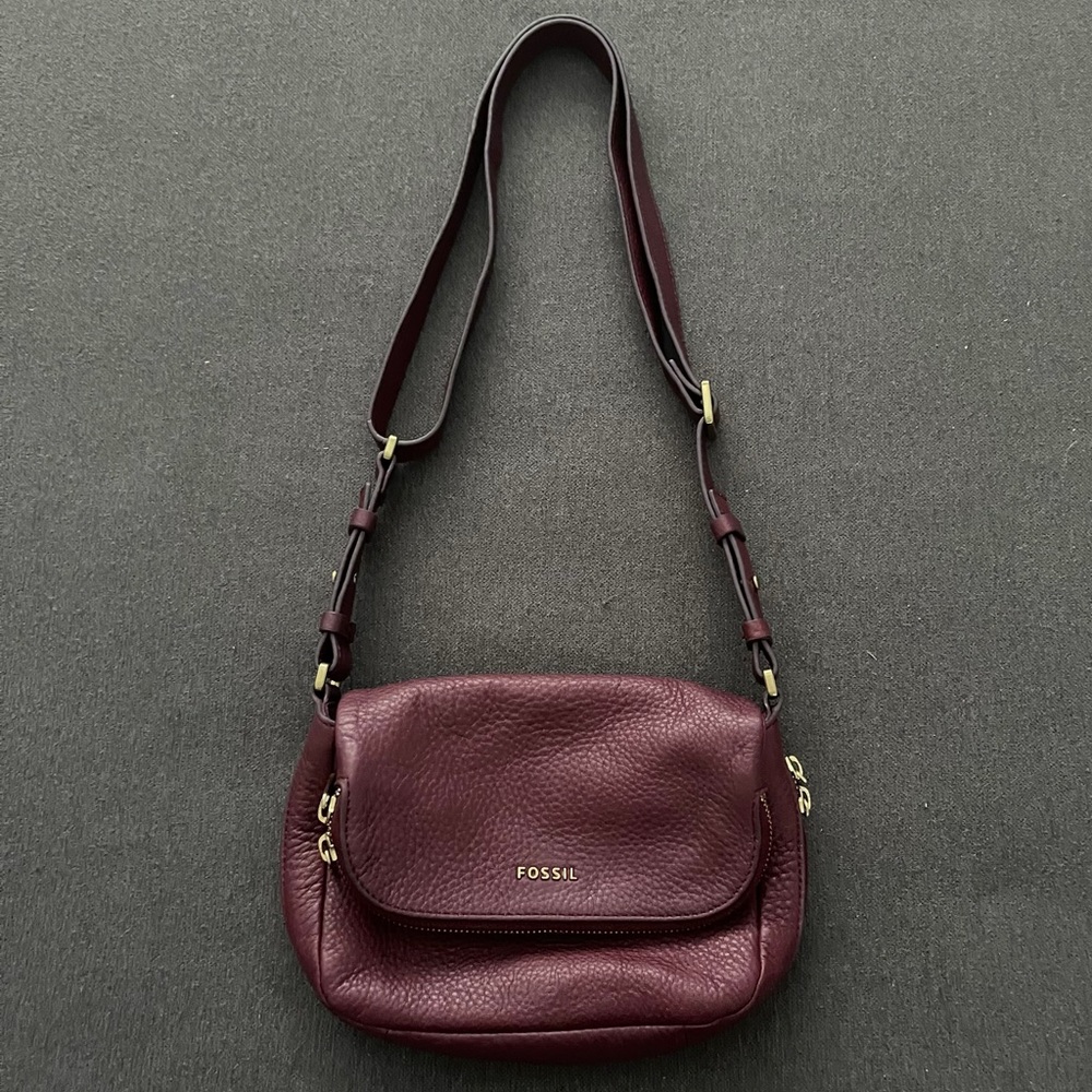 Fossil: Authentic leather wine expandable handbag with multi-compartments